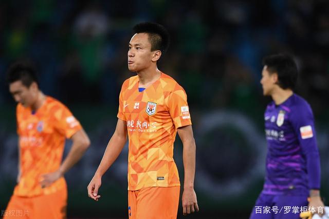 欧冠-大马丁神扑 尤文图斯0-0战平阿斯顿维拉